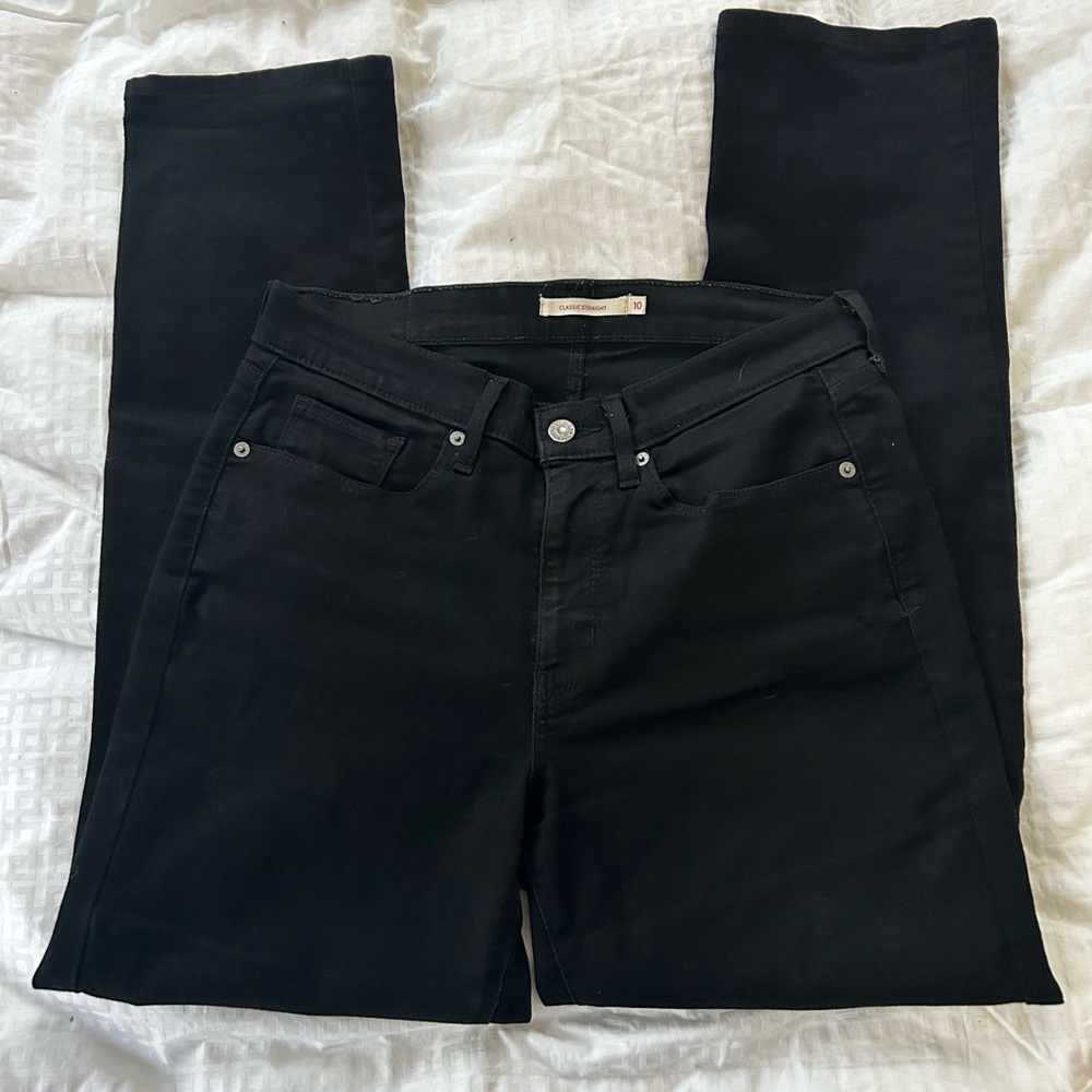 Levi’s Classic Straight Black Jeans - Women’s - Size 10